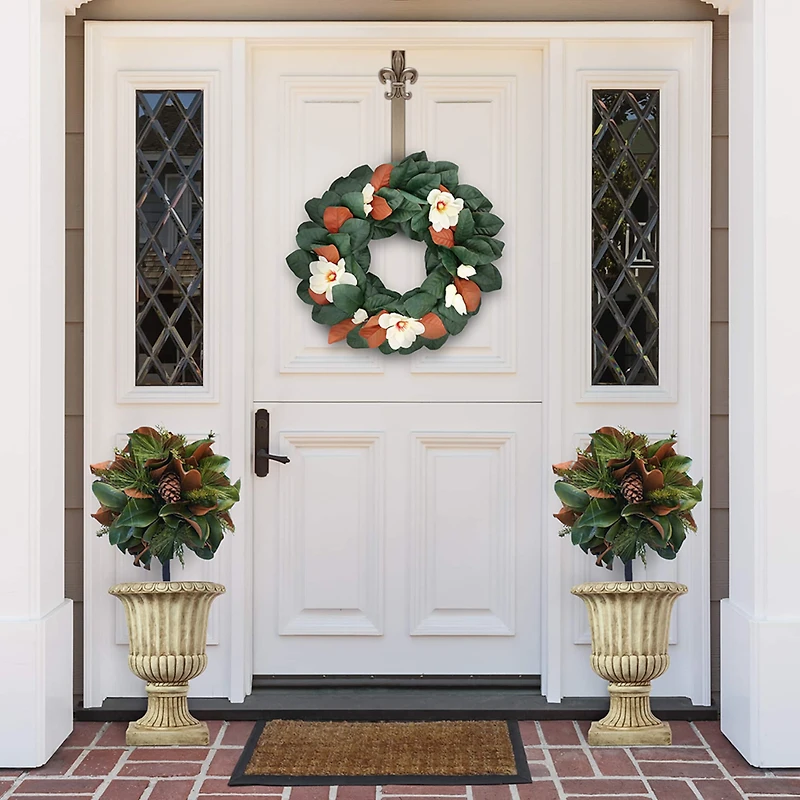 24" Magnolia Wreath 