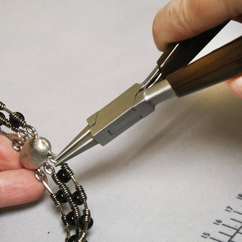 The Beadsmith® Casual Comfort Round Nose Plier