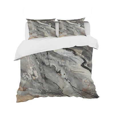 Designart 'Fire and Ice Minerals V' Geometric Bedding Set