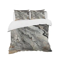 Designart 'Fire and Ice Minerals V' Geometric Bedding Set