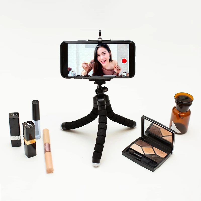 Kikkerland® Adjustable Smartphone Tripod