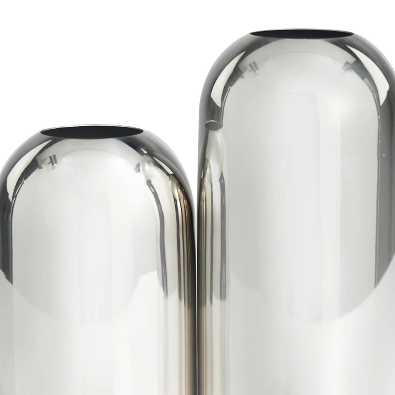 The Novogratz Silver Stainless Steel Vase with a Sleek Mirror Finish Set