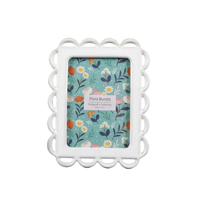 Flora Bunda 5" x 7" Scallop Edge Ceramic Photo Frame