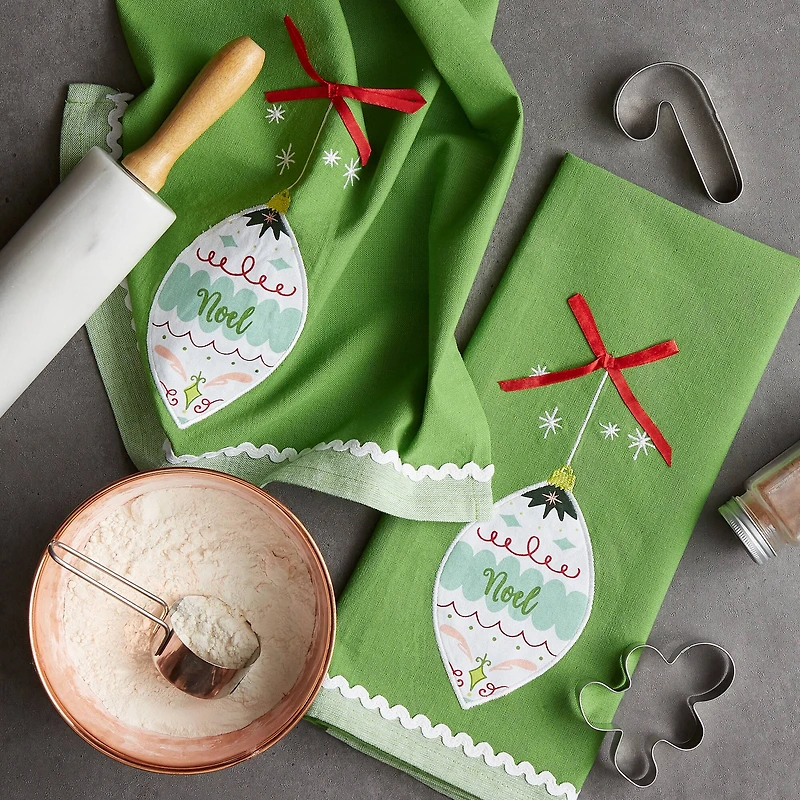 DII® Noel Embellished Dishtowel Set