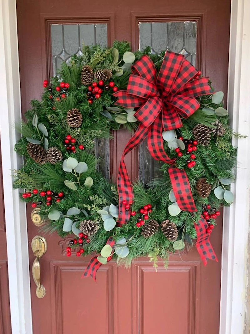 20" Canadian Pine Artificial Christmas Wreath