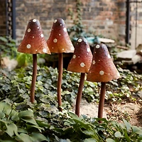 Iron Mushroom Stake Set