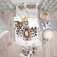 Designart 'Leopard Head with Golden Crown