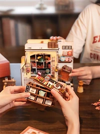 Rolife® Henry's Chocolate DIY Miniature House Kit