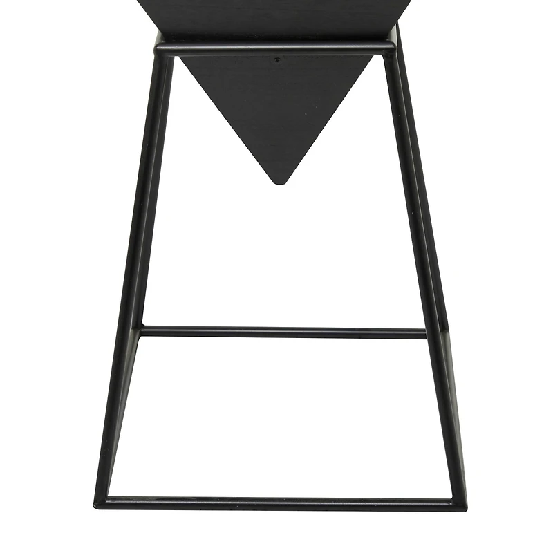 Black Metal Modern Accent Table, 24" x 20" x 17"