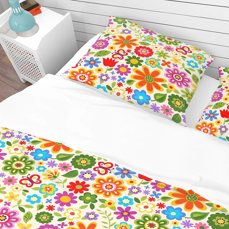 Designart 'Retro Flower Pattern' Bohemian & Eclectic Bedding Set