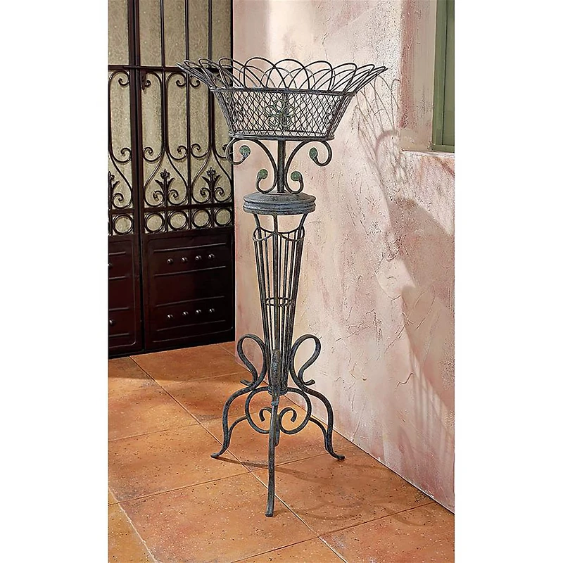 Design Toscano 37.5" Victorian Basketweave Metal Fern Planter