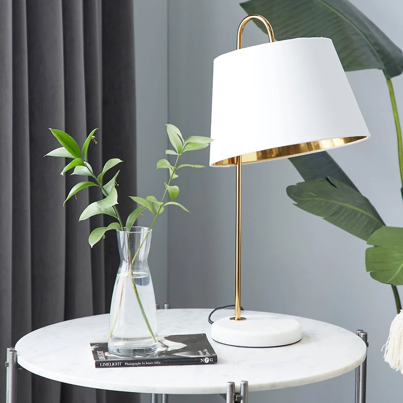 22" White Metal Modern Table Lamp