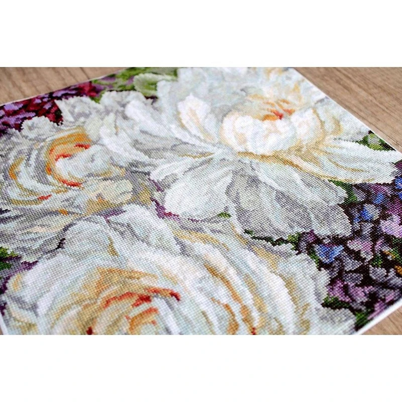 Letistitch White Roses Counted Cross Stitch Kit