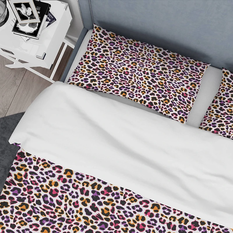 Designart 'Leopard Fur Safari VII' Mid-Century Duvet Cover Set