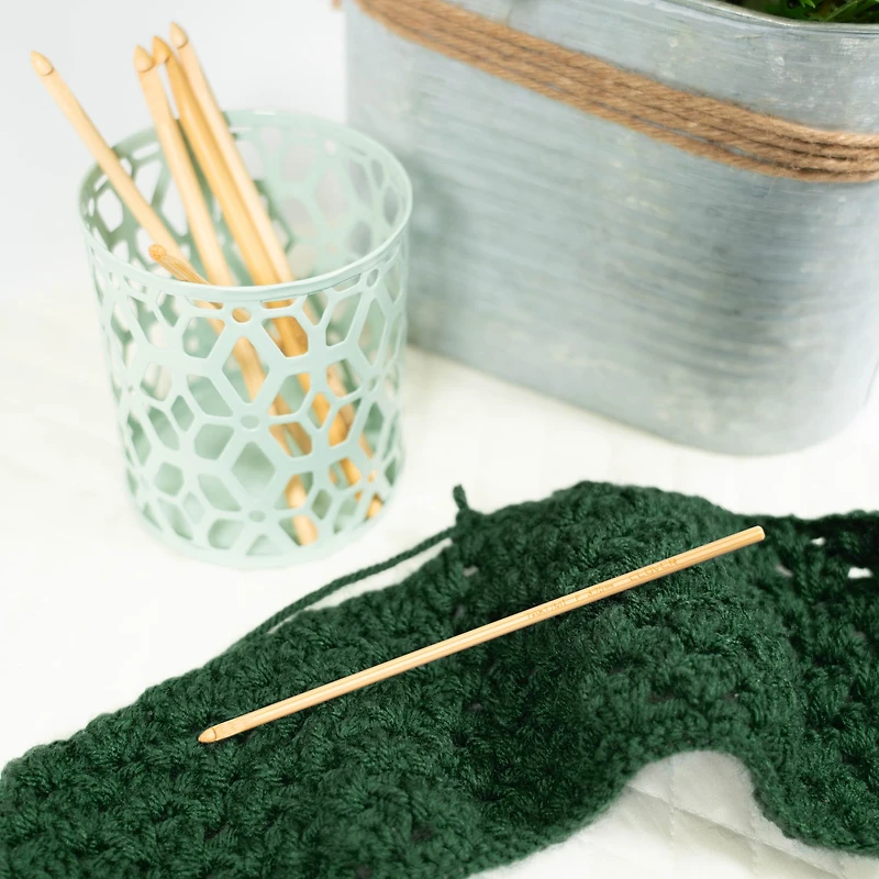 Clover Takumi® Bamboo Crochet Hook