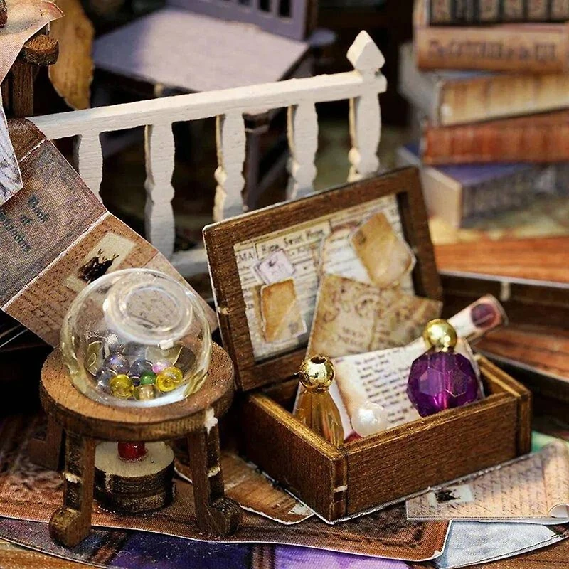 Wizardi Magic House Miniature Dollhouse Roombox Kit