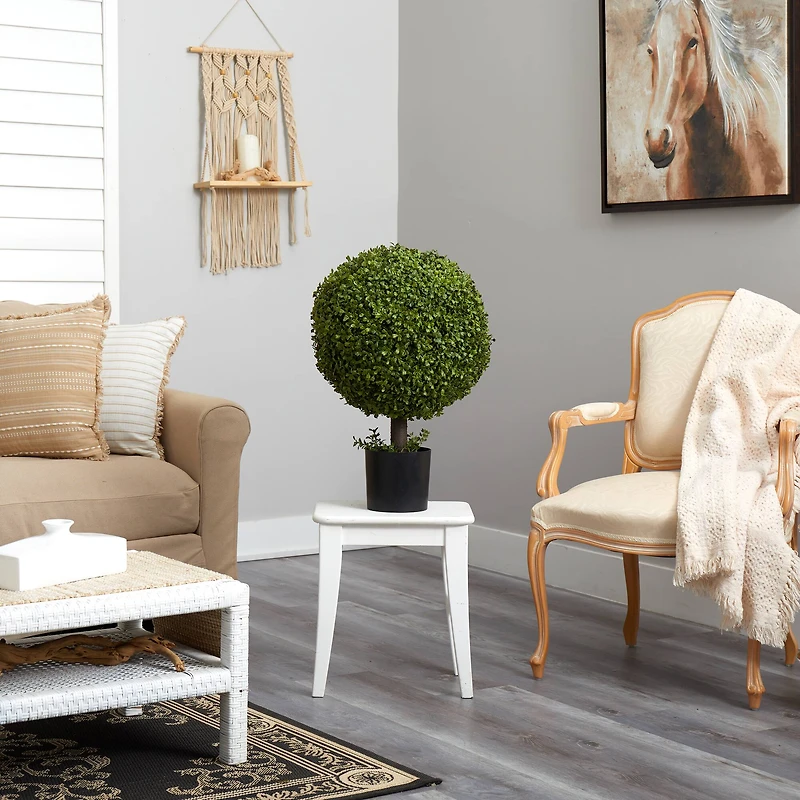 2.5ft. Potted Boxwood Ball Topiary Tree