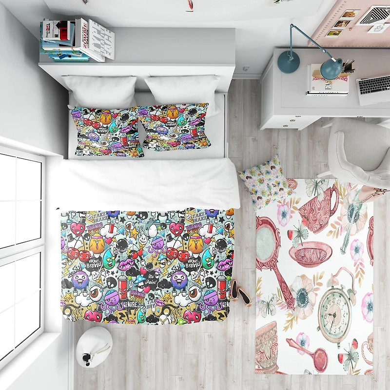 Designart 'Graffiti Texture' Modern Teen Bedding Set
