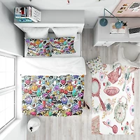 Designart 'Graffiti Texture' Modern Teen Bedding Set