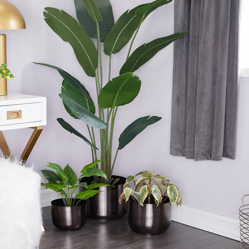 CosmoLiving by Cosmopolitan Iron Modern Planter Set