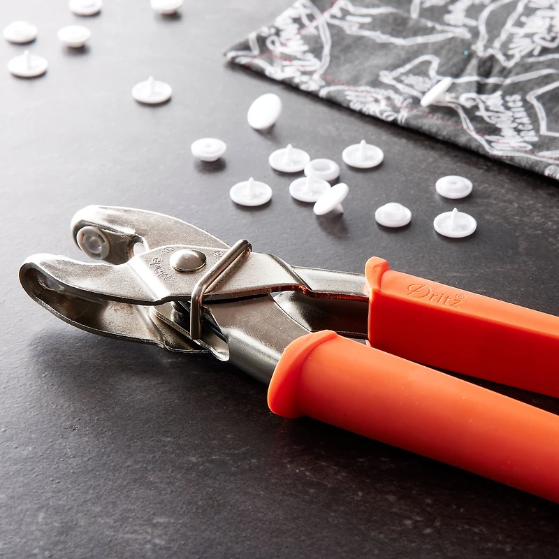 6 Pack: Dritz® Plastic Snap Pliers