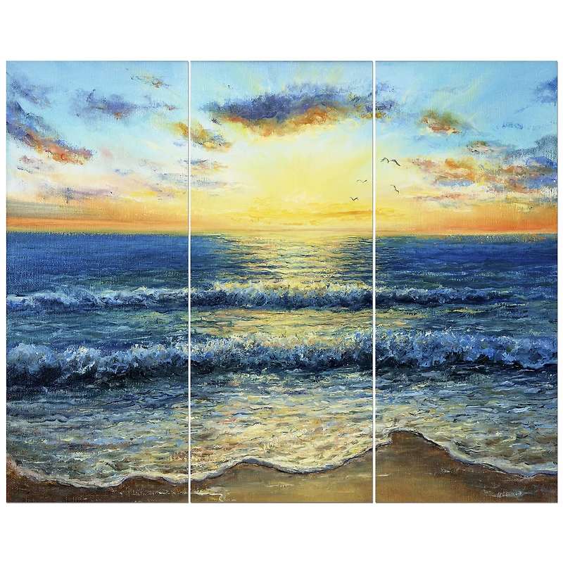 Designart - Ocean and waves at Sunrise