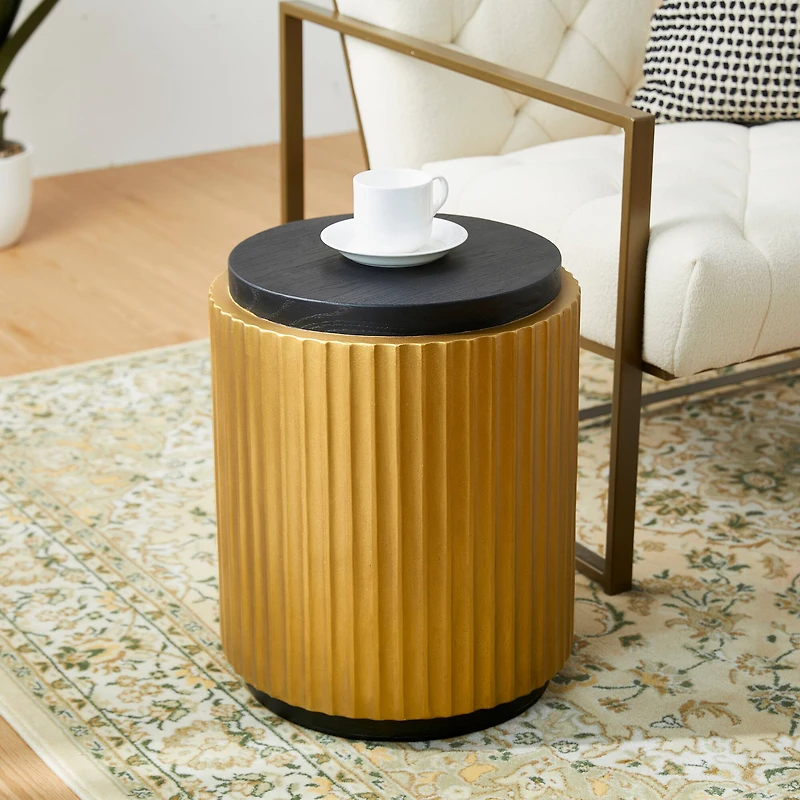 Glitzhome® 17.5" Antique Gold Fluted Side Table