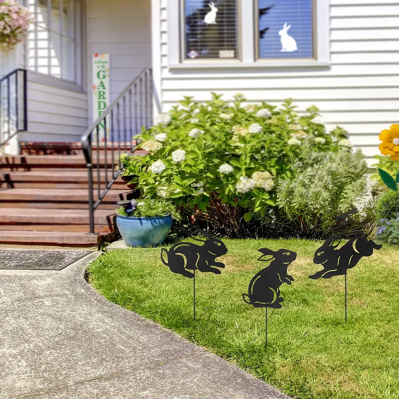 Glitzhome® 18" Black Metal Rabbit Silhouette Yard Stake Set