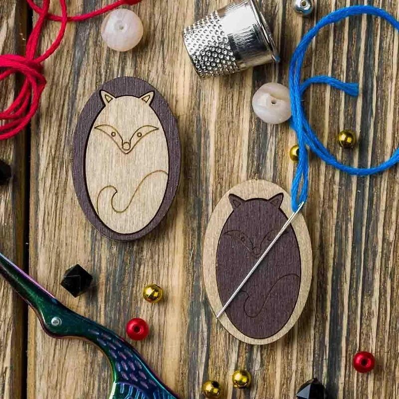 Wonderland Crafts Fox Double-Sided Magnetic Needle Holder