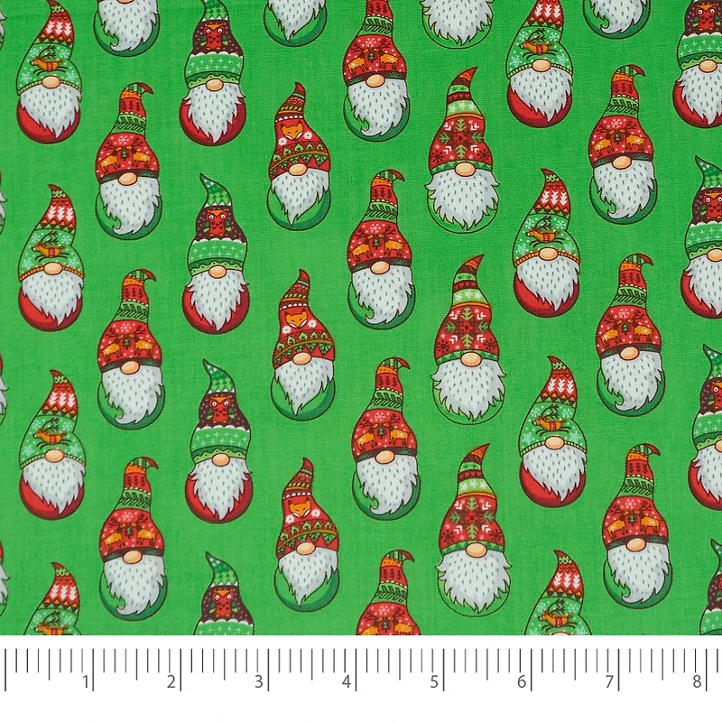 SINGER Christmas Gnome Holiday 5 Piece Fat Quarter Bundle