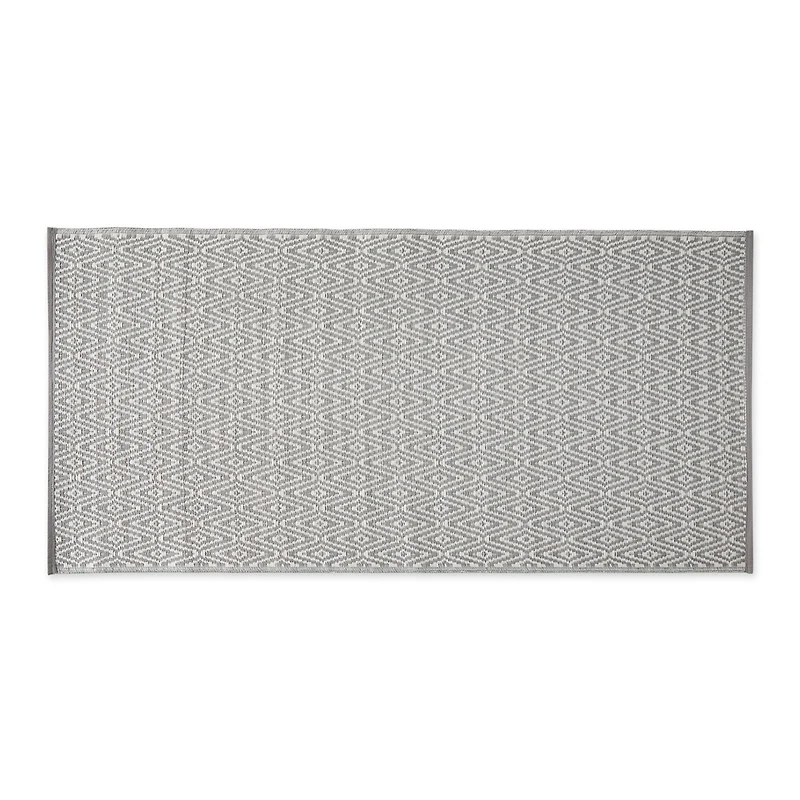 DII® Gray Diamond Outdoor Rug, 3ft. x 6ft.