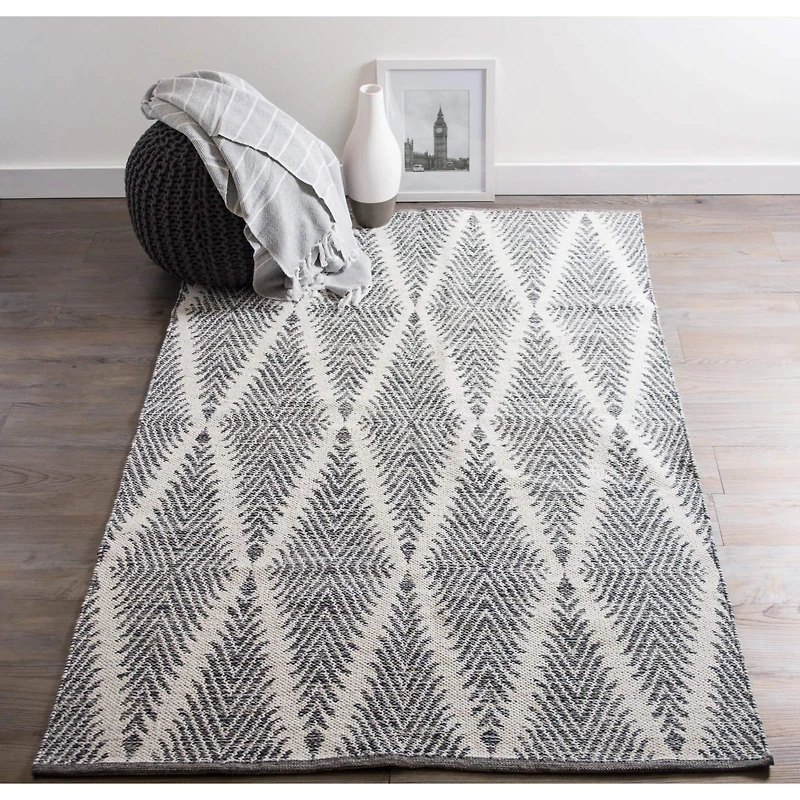 DII® Gray Diamond Hand-Loomed Rug, 2ft. x 3ft.