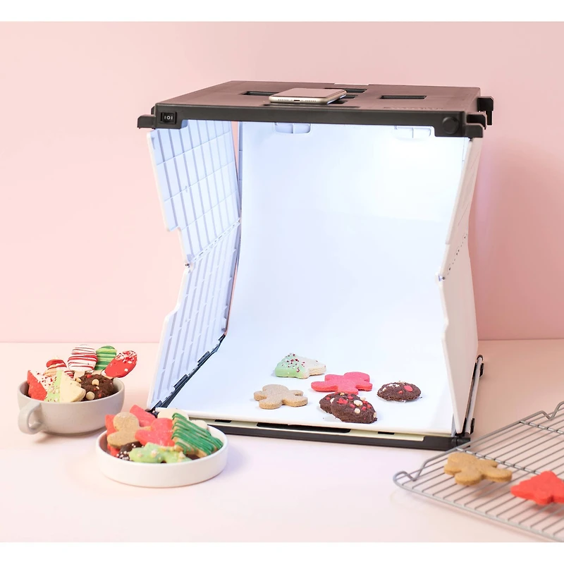 We R Memory Keepers® ShotBox Photo Studio Kit