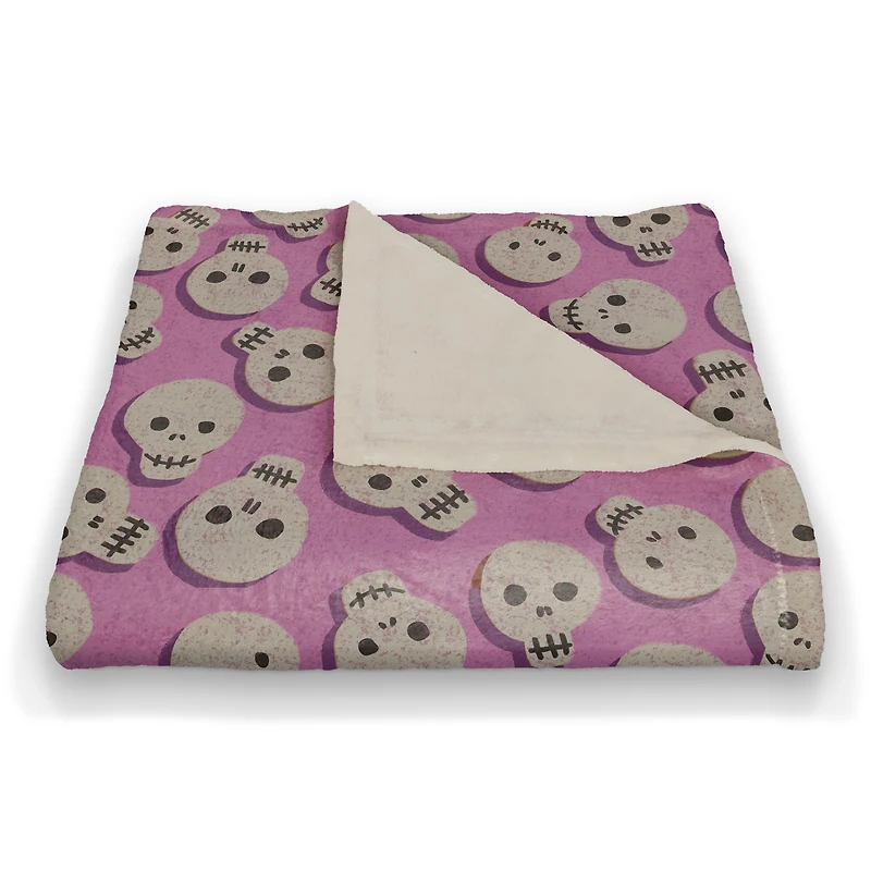 Pinky Skull Pattern Fleece Blanket