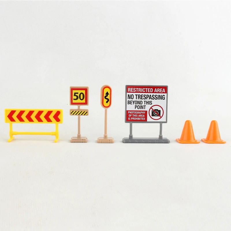 Daron Lockheed Martin Spy Playset