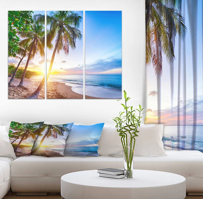 Designart - Pearl Beach in Guadeloupe