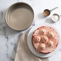 Kitchen Details Pro Series 9.5” Round Cake Pan with Diamond Base