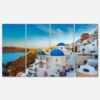 Designart - Beautiful Santorin Houses Greece