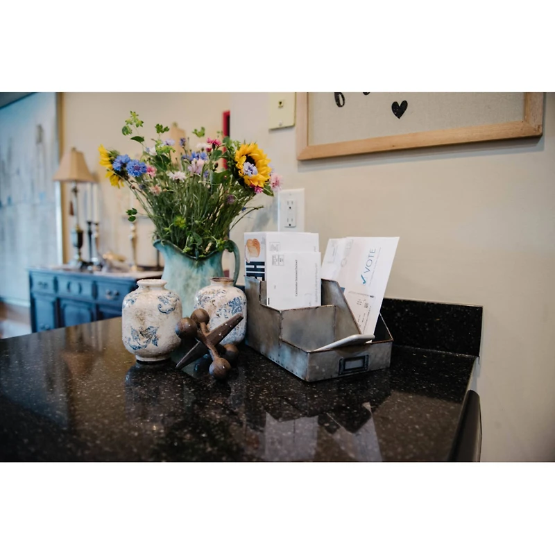 Hello Honey® 6" Cast Iron Jack Accent