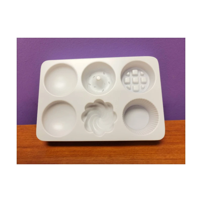 Klutz® Bath Bomb Scented Bakery Kit