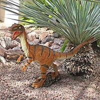 Design Toscano 15.5" Tall Velociraptor Scaled Dinosaur Statue