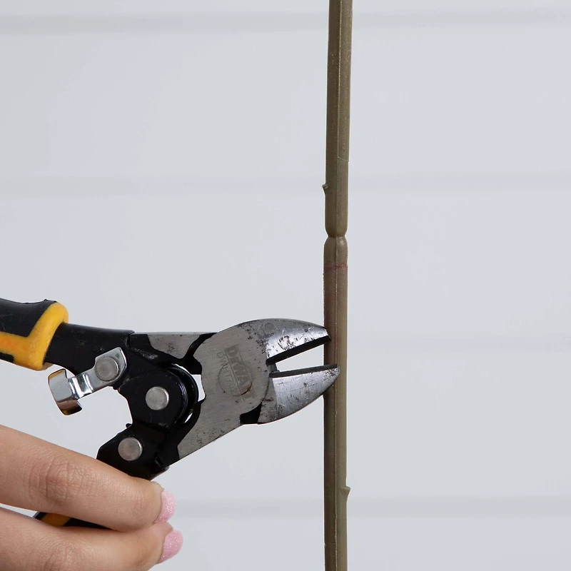 31" Yellow Lily Flower Stems, 3ct.