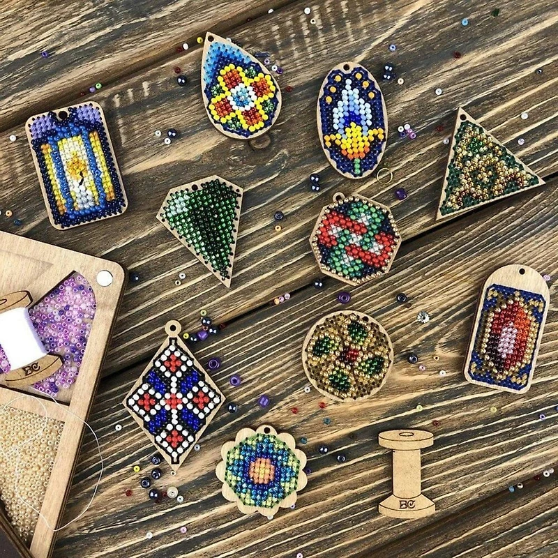 Wonderland Crafts 20 Piece Geometric Wooden Embroidery Blanks