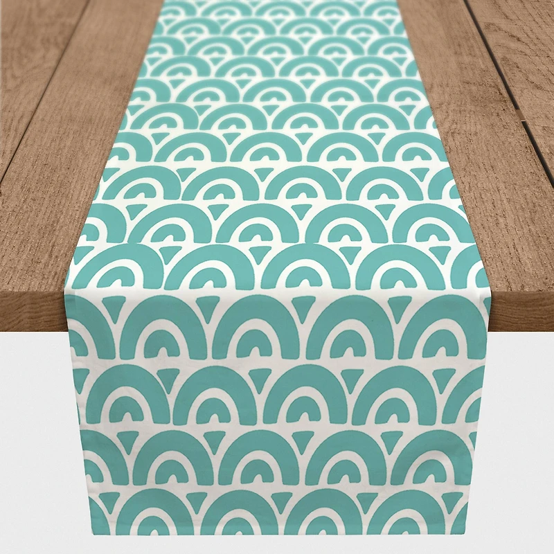 Scallop Indoor/Outdoor Table Runner