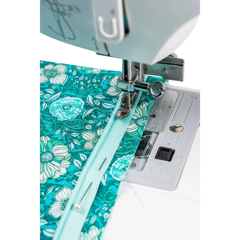 SINGER® Vertical Needle Zipper Foot