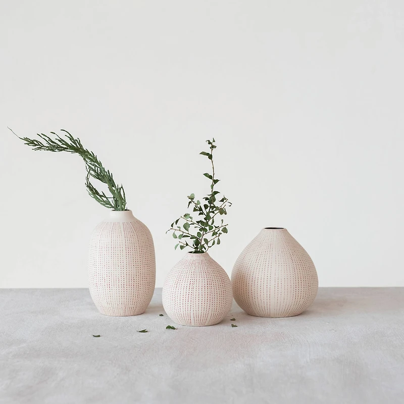 Hello Honey® Red Textured Stoneware Vase Set