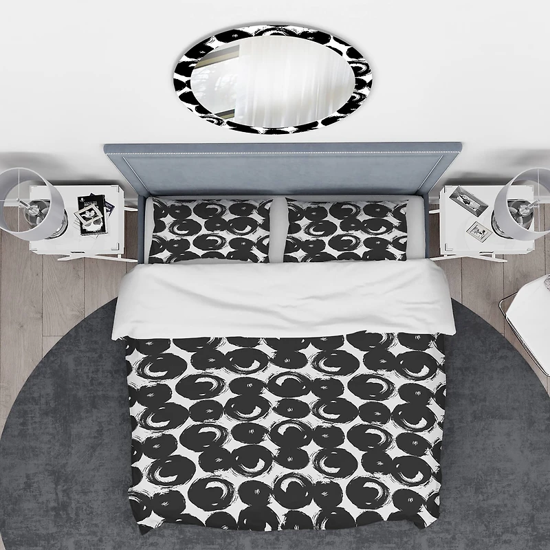 Designart 'Black Circles on White Background' Modern & Contemporary Bedding Set