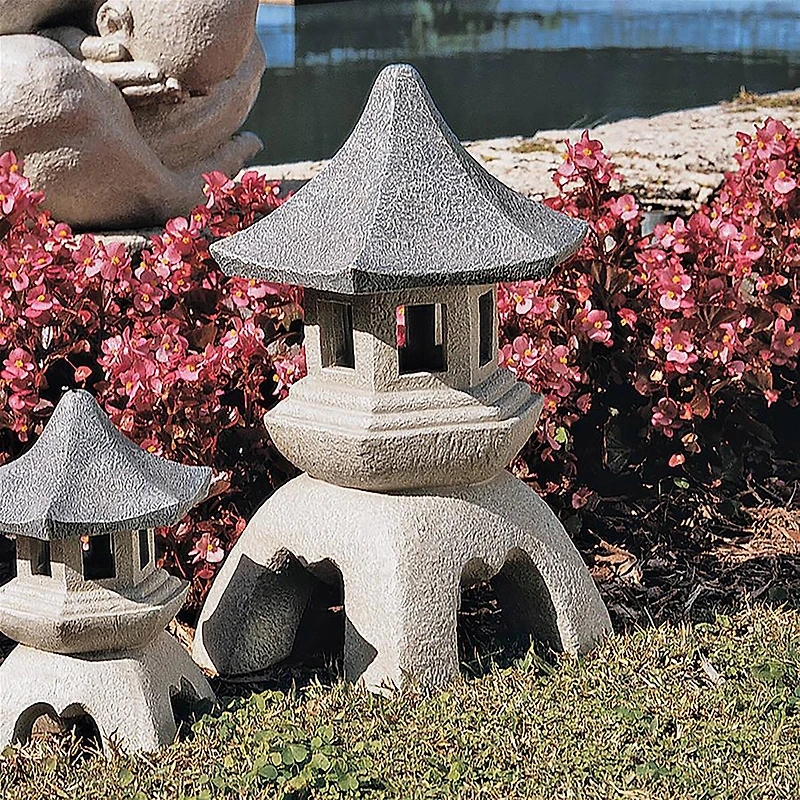 Design Toscano® 17.5" Large Pagoda Lantern Sculpture
