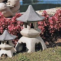 Design Toscano® 17.5" Large Pagoda Lantern Sculpture