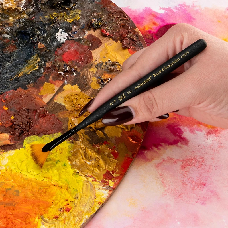 Royal & Langnickel® Mini Majestic™ Short Handle Fan Brush, Size 20/0